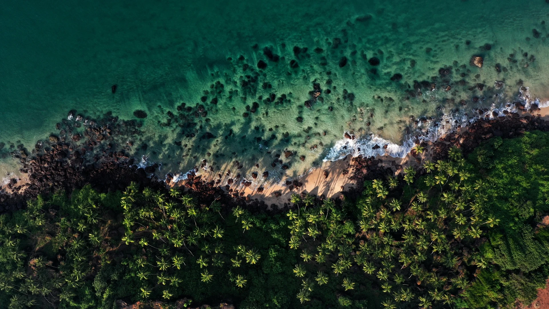 Vue aérienne d'une île tropicale — Créons votre voyage Amanéa