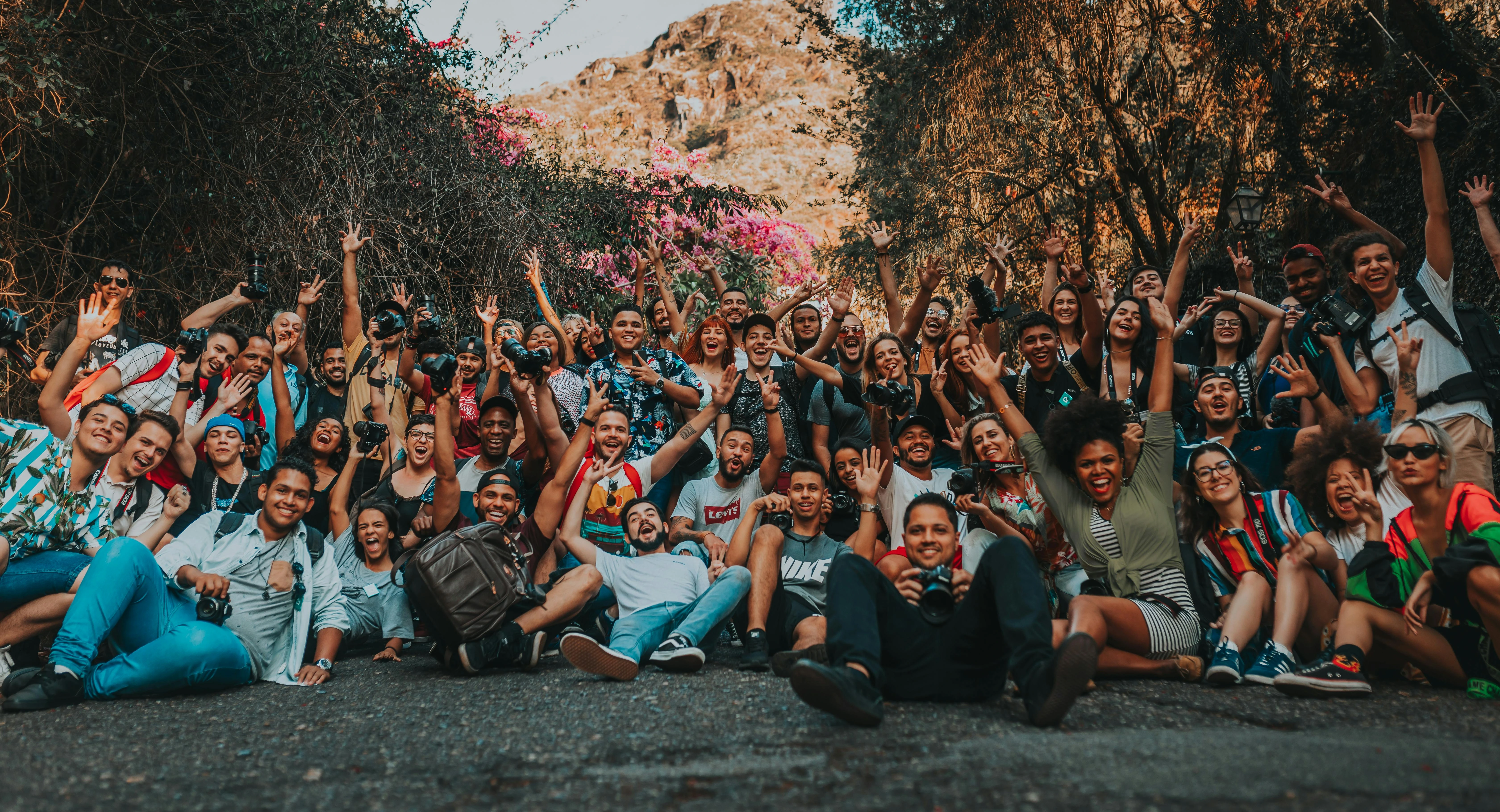 Groupe de voyageurs en aventure